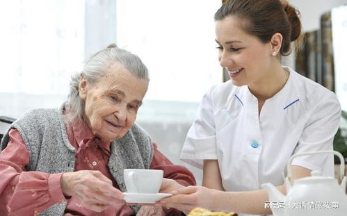 獨居老人請保姆 陪伴與家務之外，那些被隱藏的真實需求
